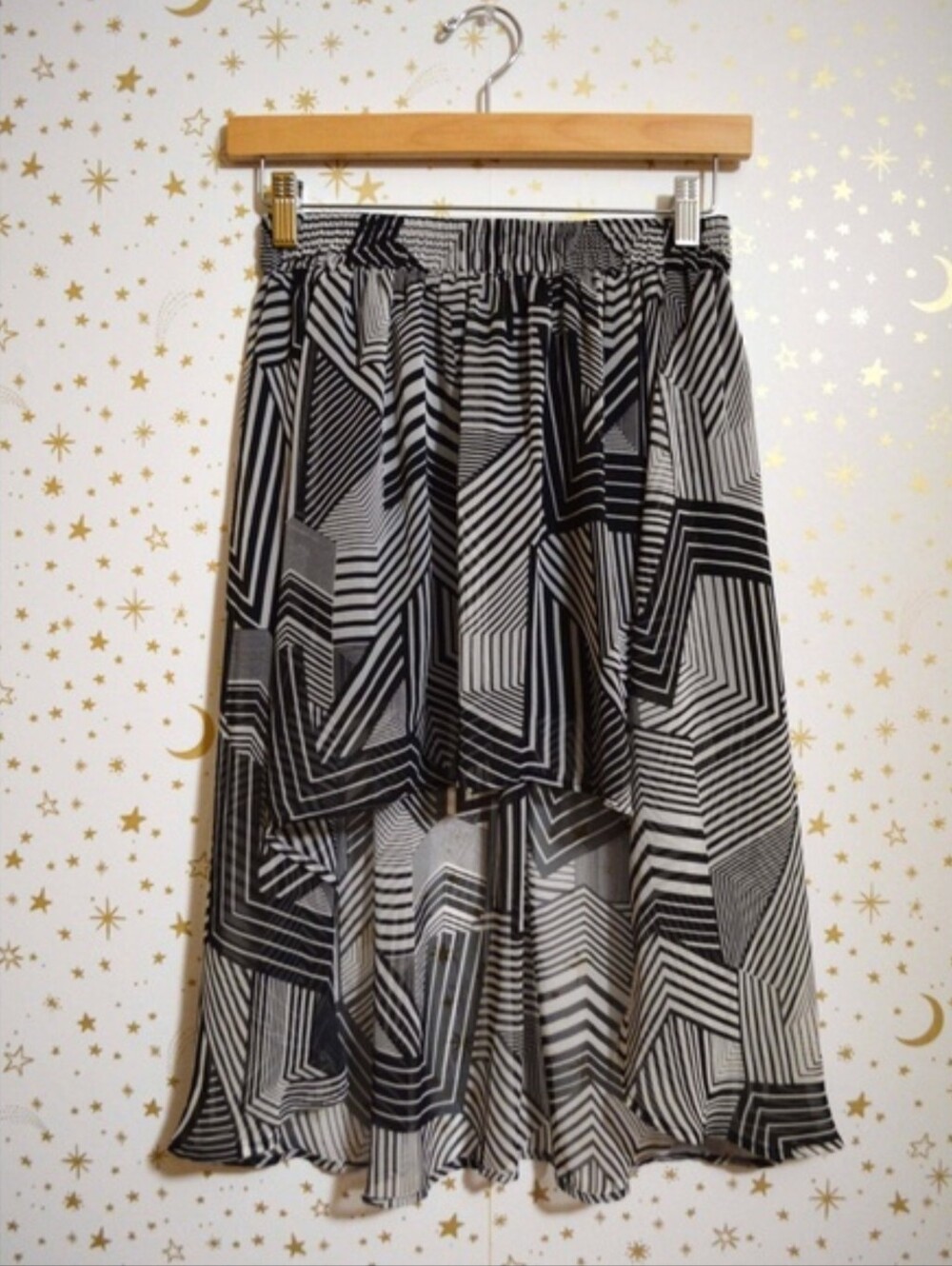 Forever 21 Black & White Geometric High Low Skirt Size Small